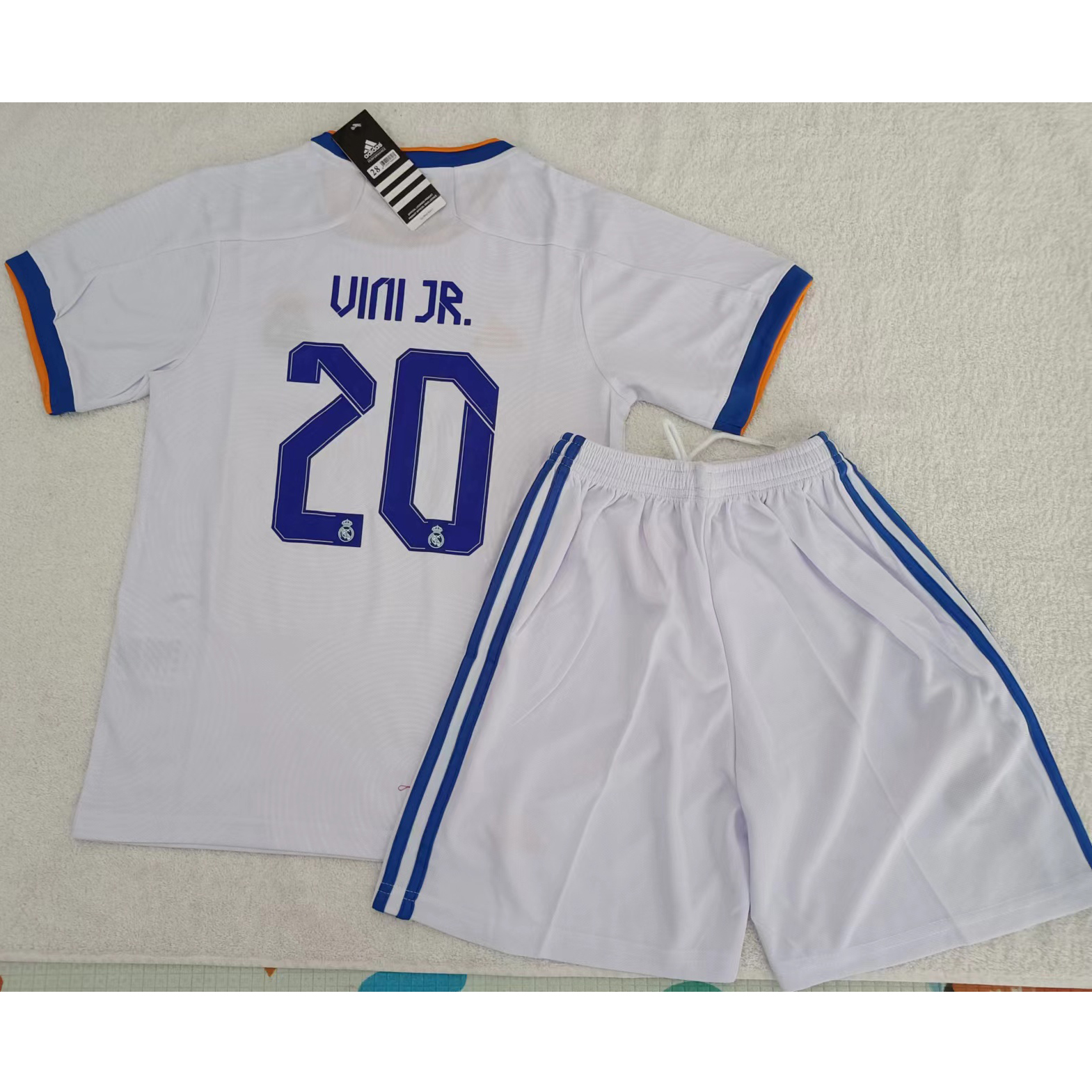 22106 Max Maillot Real Madrid Enfant UINI JR. 20 Blanc Taille28