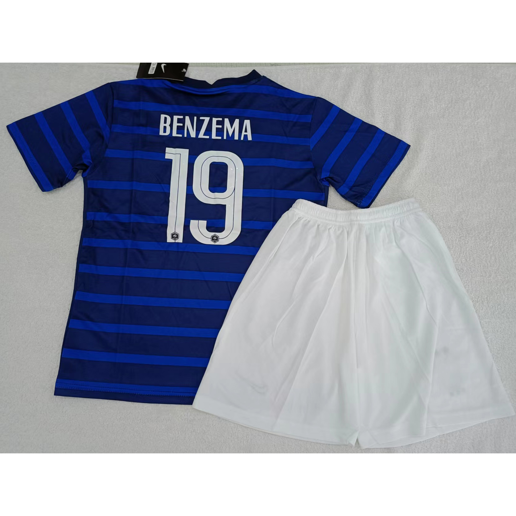 max maillots produits à prix réduits 2302113 Enfant France BENZEMA 19 Taille 26 Bleu