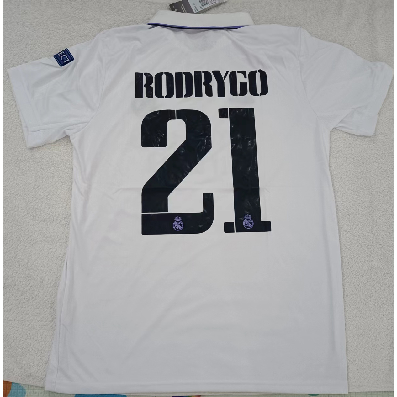 max maillots produits à prix réduits 2302167 Real Madrid RODRYGO 21 Taille M Blanc