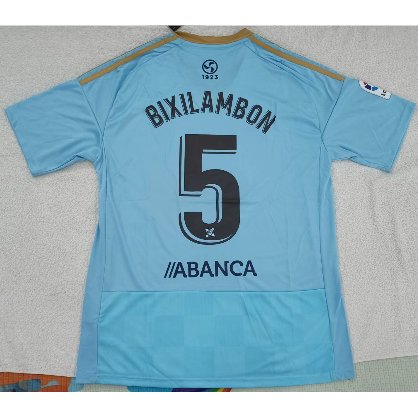 max maillots produits à prix réduits 2302170 Celta de Vigo BIXILAMBON 5 Taille XL Bleu