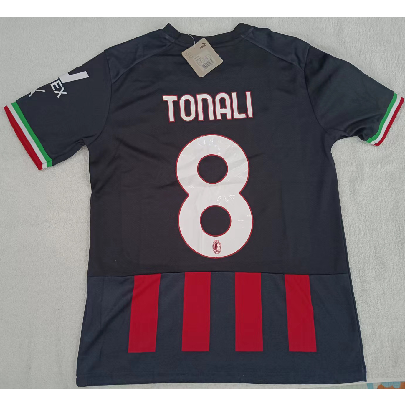 max maillots produits à prix réduits 2302193 AC Milan TONALI 8 Taille S Noir