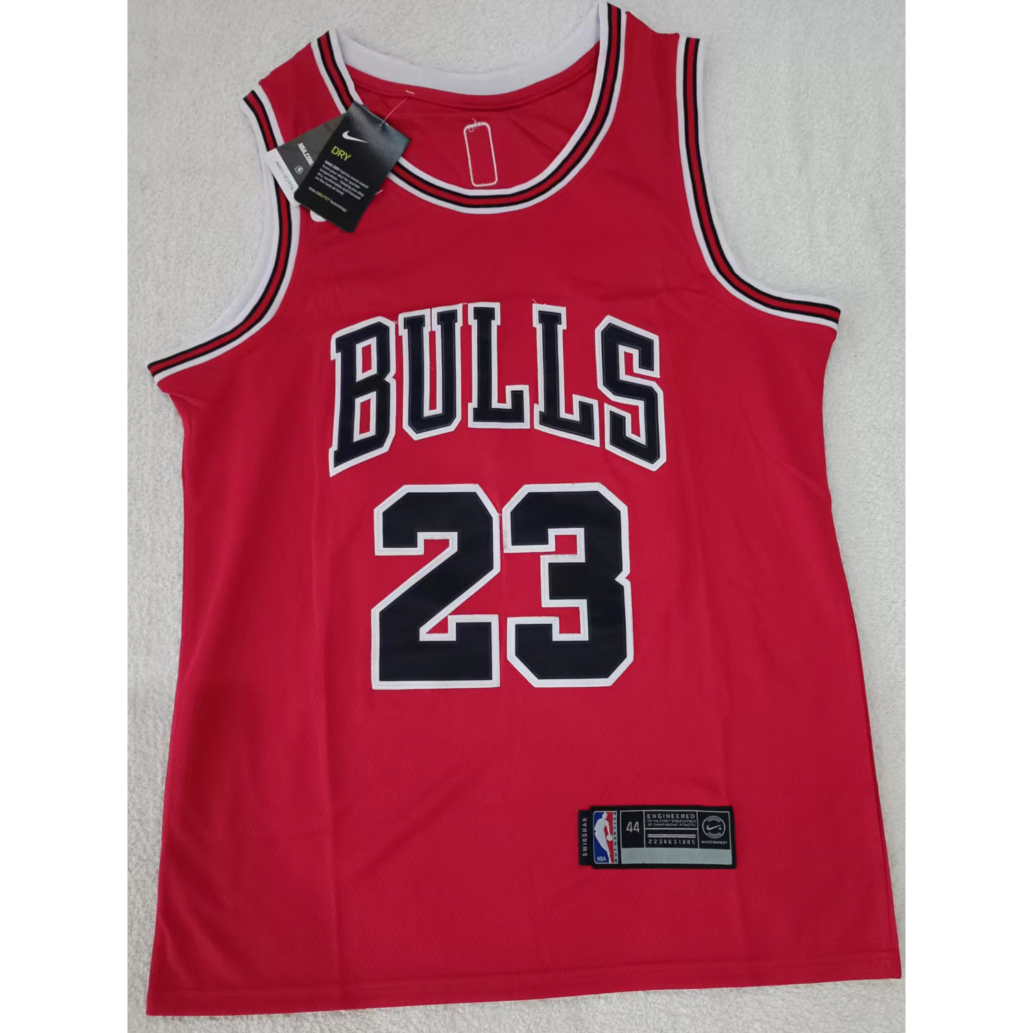 max maillots produits à prix réduits 2302223 Chicago Bulls JORDAN 23 Taille S Rouge