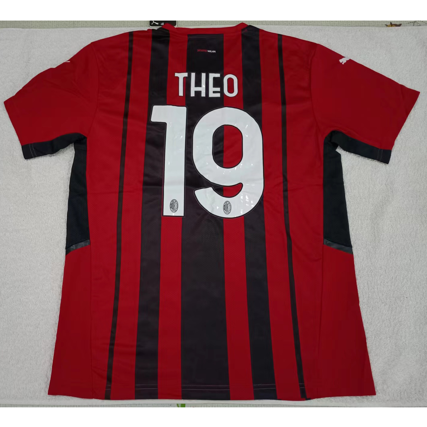 max maillots produits à prix réduits 230275 AC Milan THEO 19Taille XL Rouge