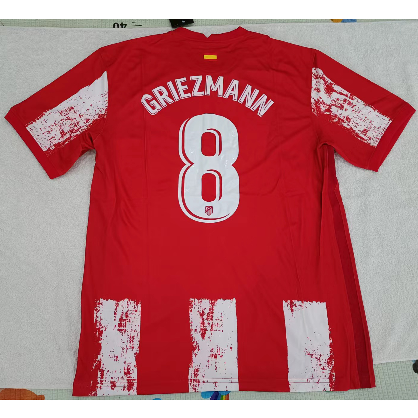 max maillots produits à prix réduits 230286 Atletico Madrid GRIEZMANN 8 Taille XL Rouge